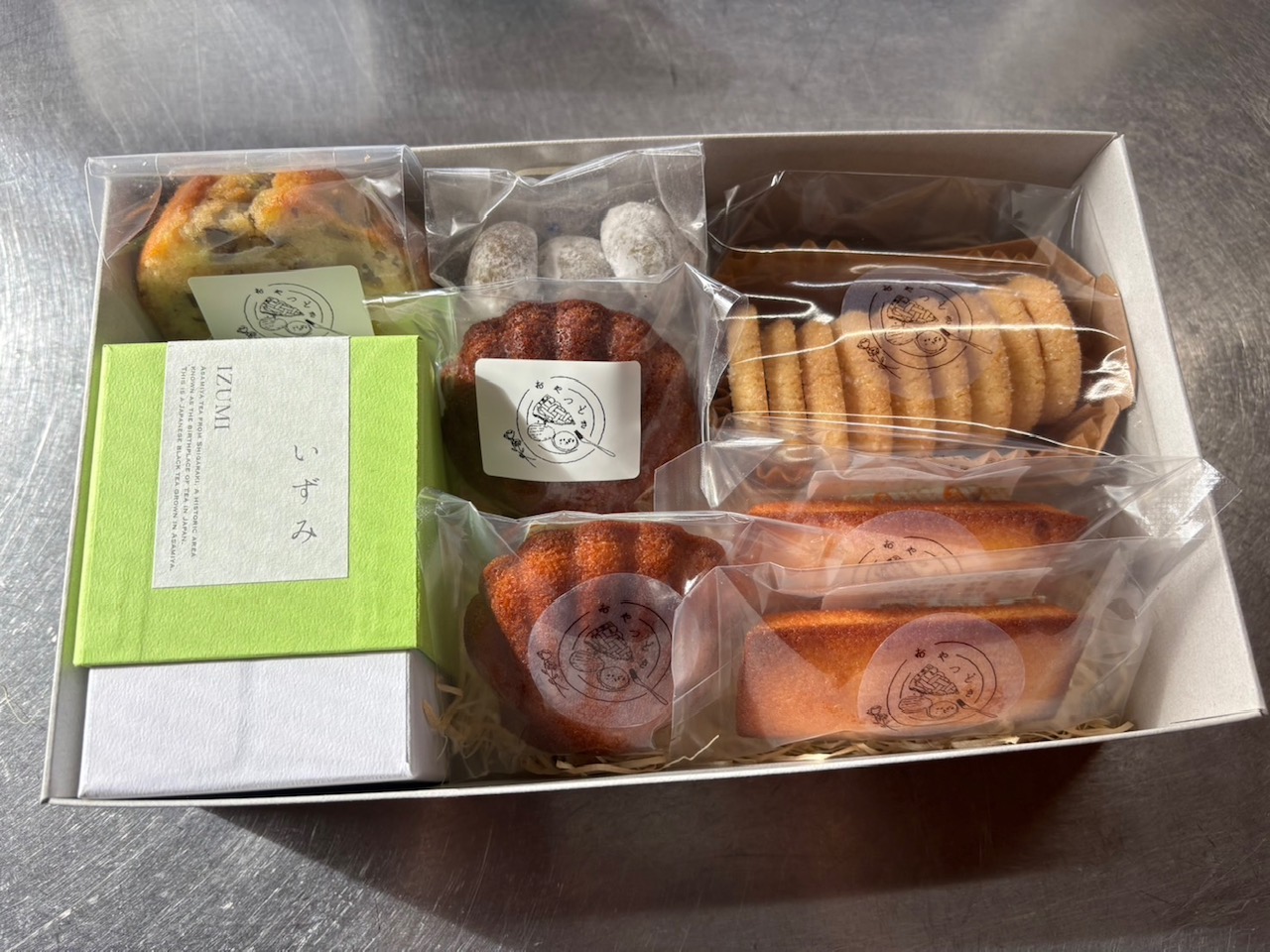 和紅茶と焼菓子のセット【いずみ】