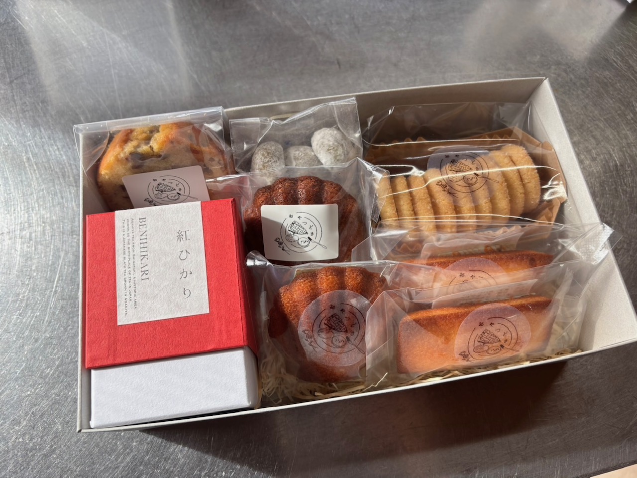 和紅茶と焼菓子のセット【紅ひかり】