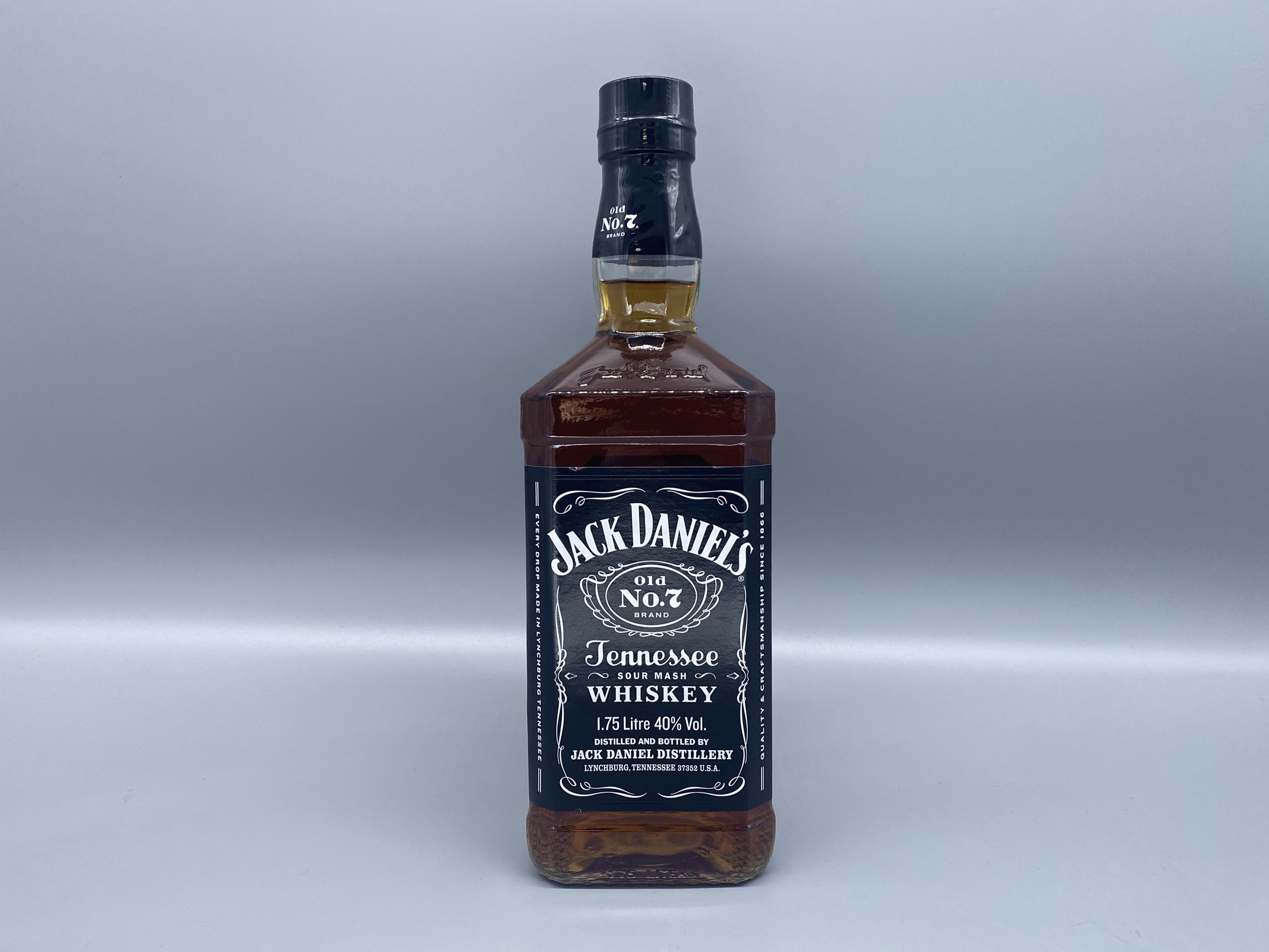 ウイスキー　ジャックダニエル　ブラック（Old No.7）1750ml　40度