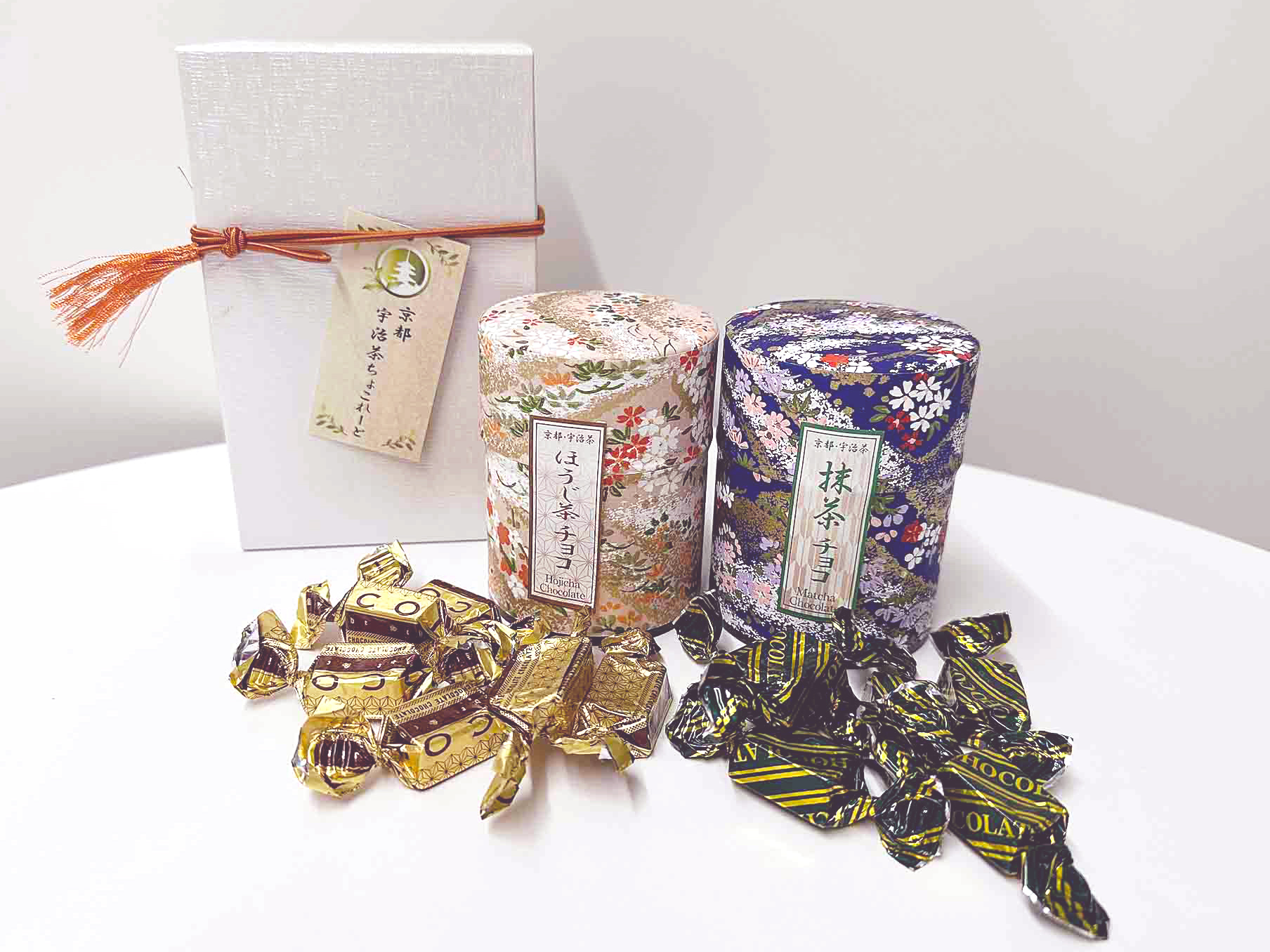 京都・宇治　和束茶チョコレート入り　お茶缶セット （抹茶チョコ、ほうじ茶チョコ）