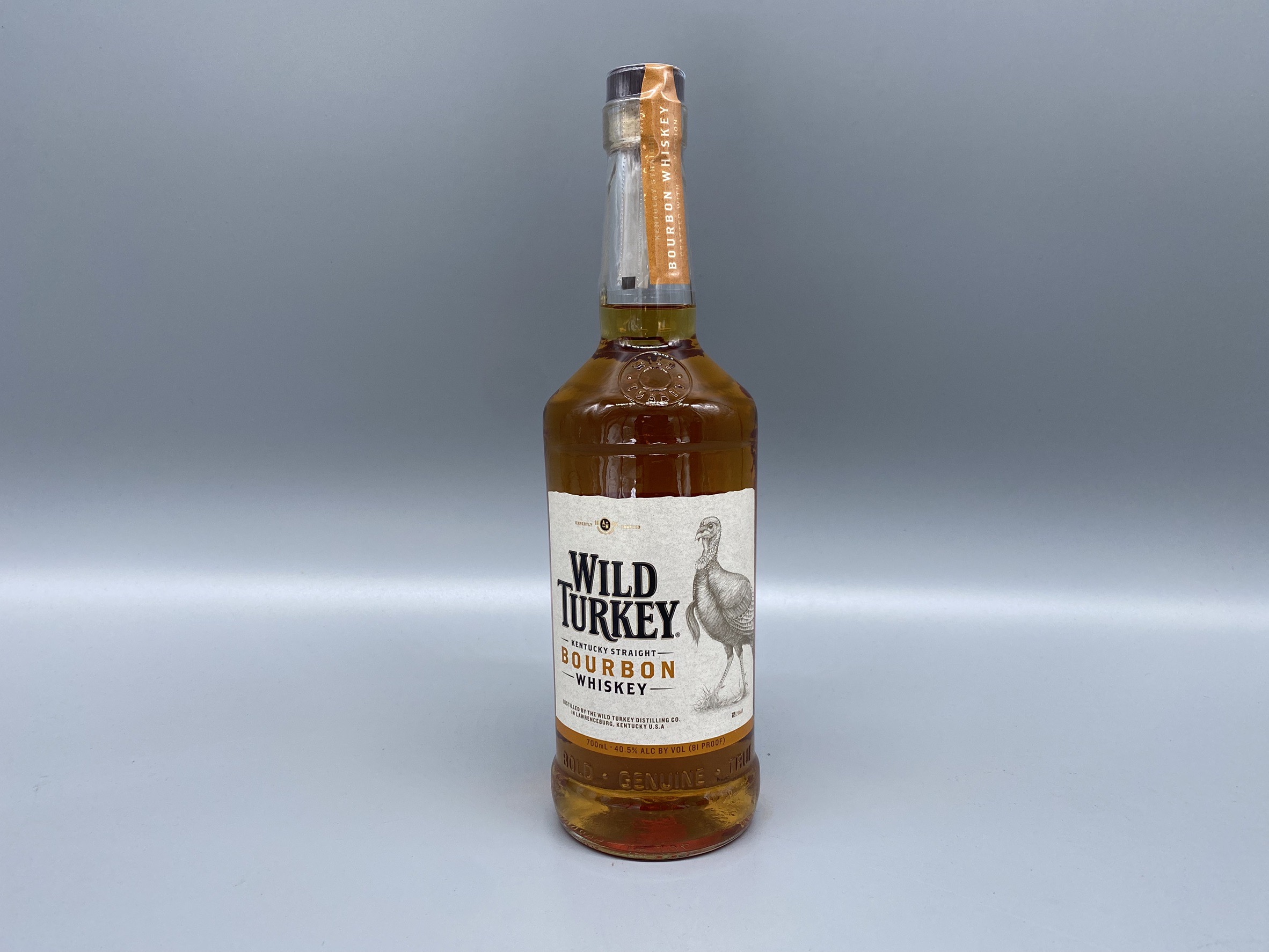 ウイスキー　ワイルドターキー　スタンダード　WILD TURKEY 　700ml　40度　バーボンウイスキー