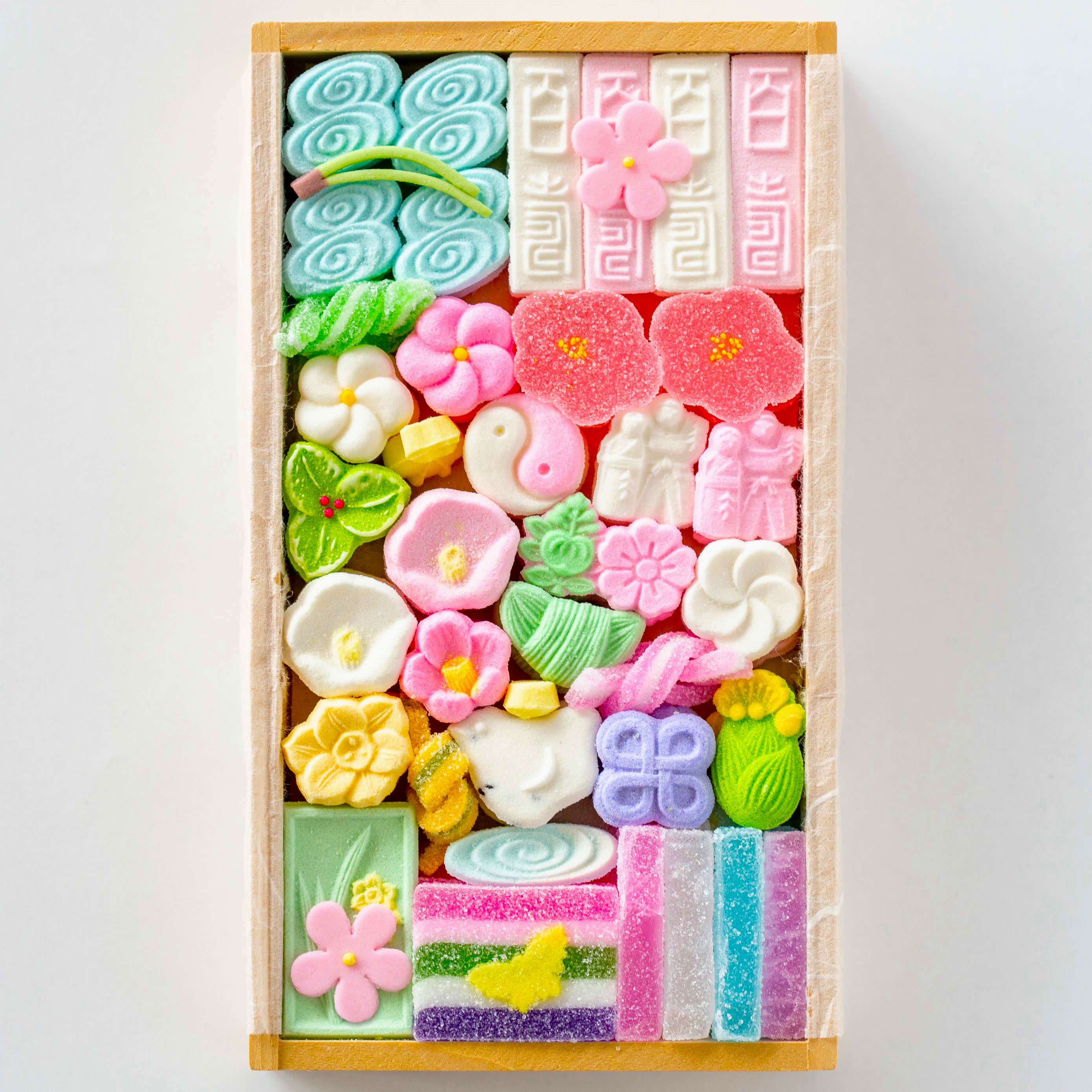 【鍵善良房】園の賑い　木箱1号　※季節によって内容が変わります　（送料込み）