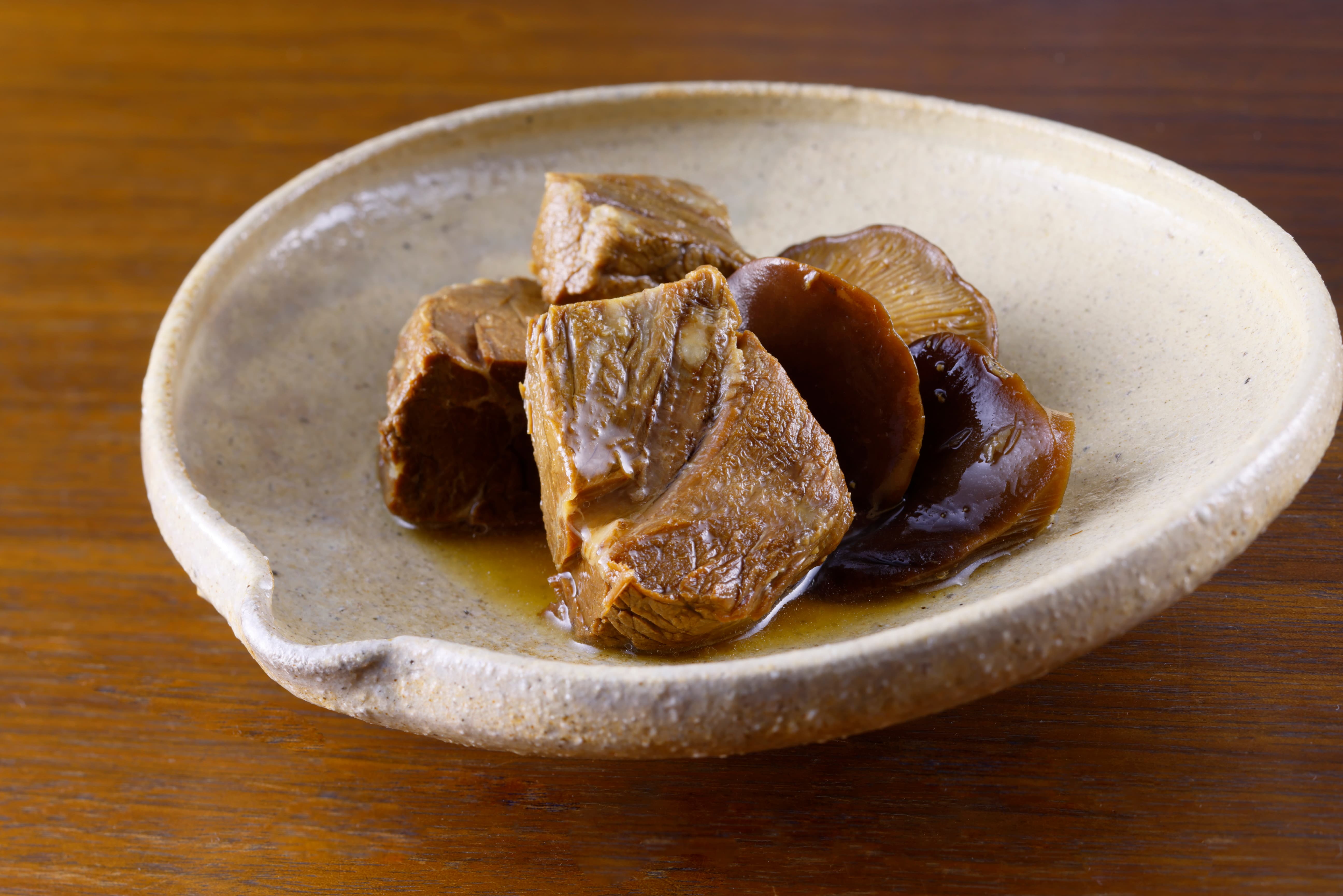 【紫野和久傳】牛とあわび茸の旨煮