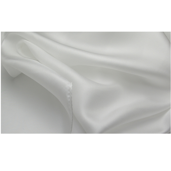 (京都 丹後 日本製) シャリ感のある 12匁 シルクツイル綾織の無地ロング 白スカーフ 35cm×150cm silk100%