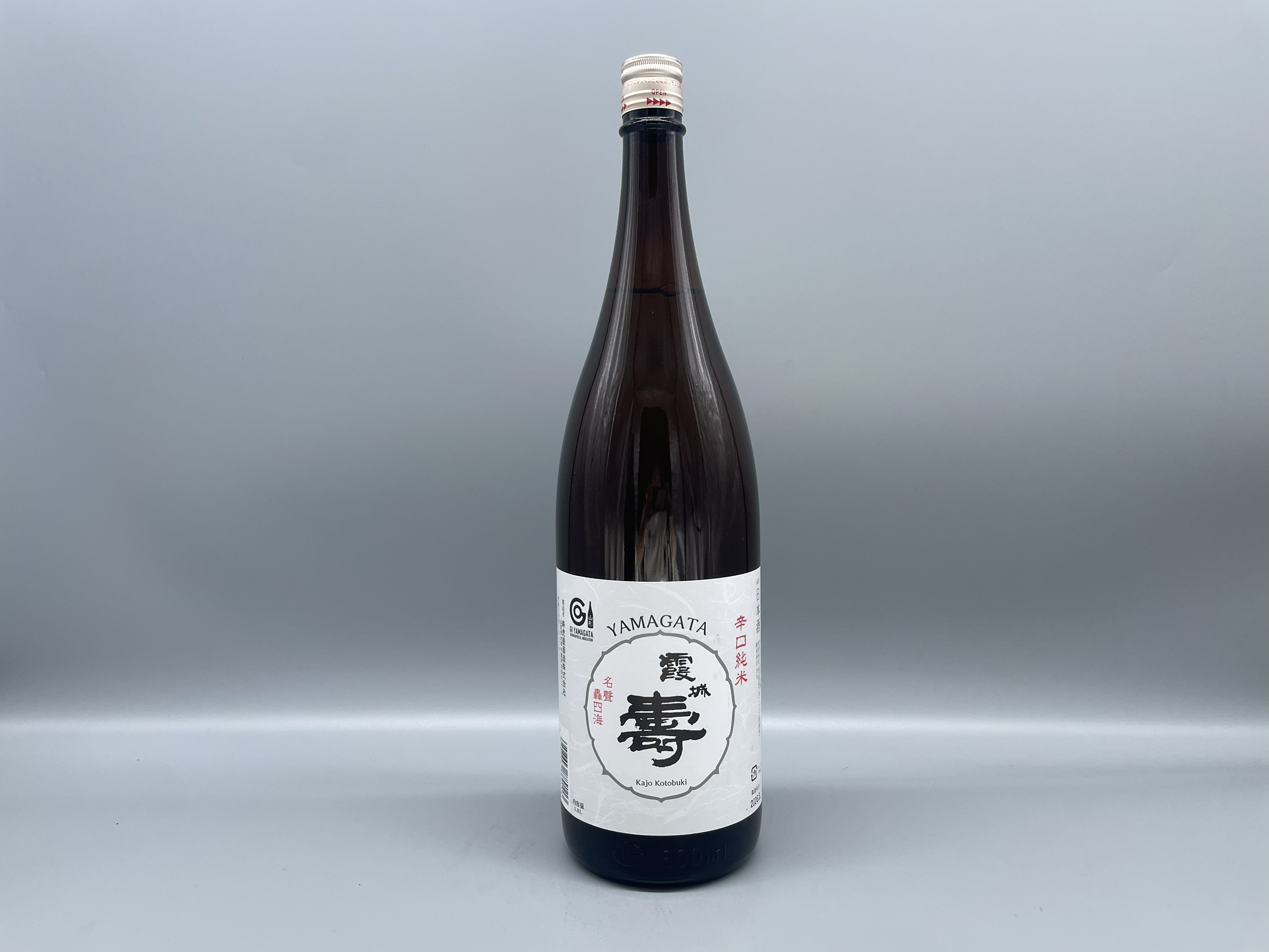 日本酒　霞城寿　辛口　純米酒　1800ml　山形