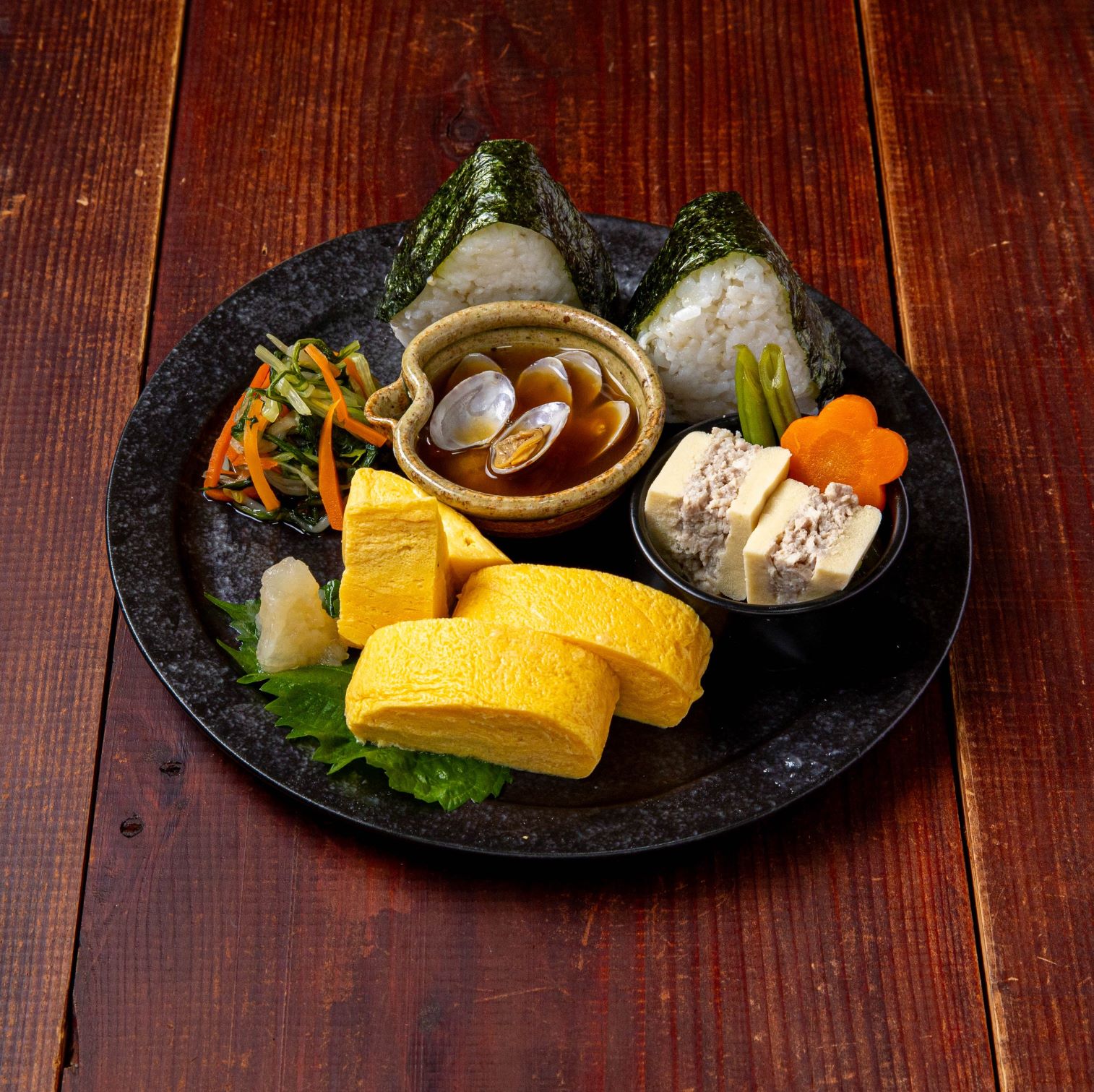 壬生の出汁巻き・京のおばんざいセット（高野豆腐の印籠煮定食）