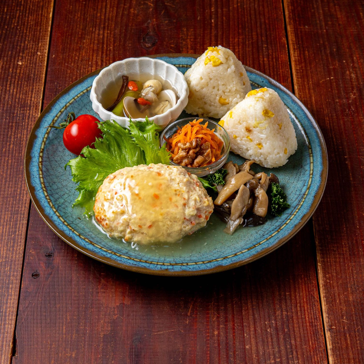 壬生の出汁巻き・京のおばんざいセット（京豆腐の和風餡かけハンバーグ定食）