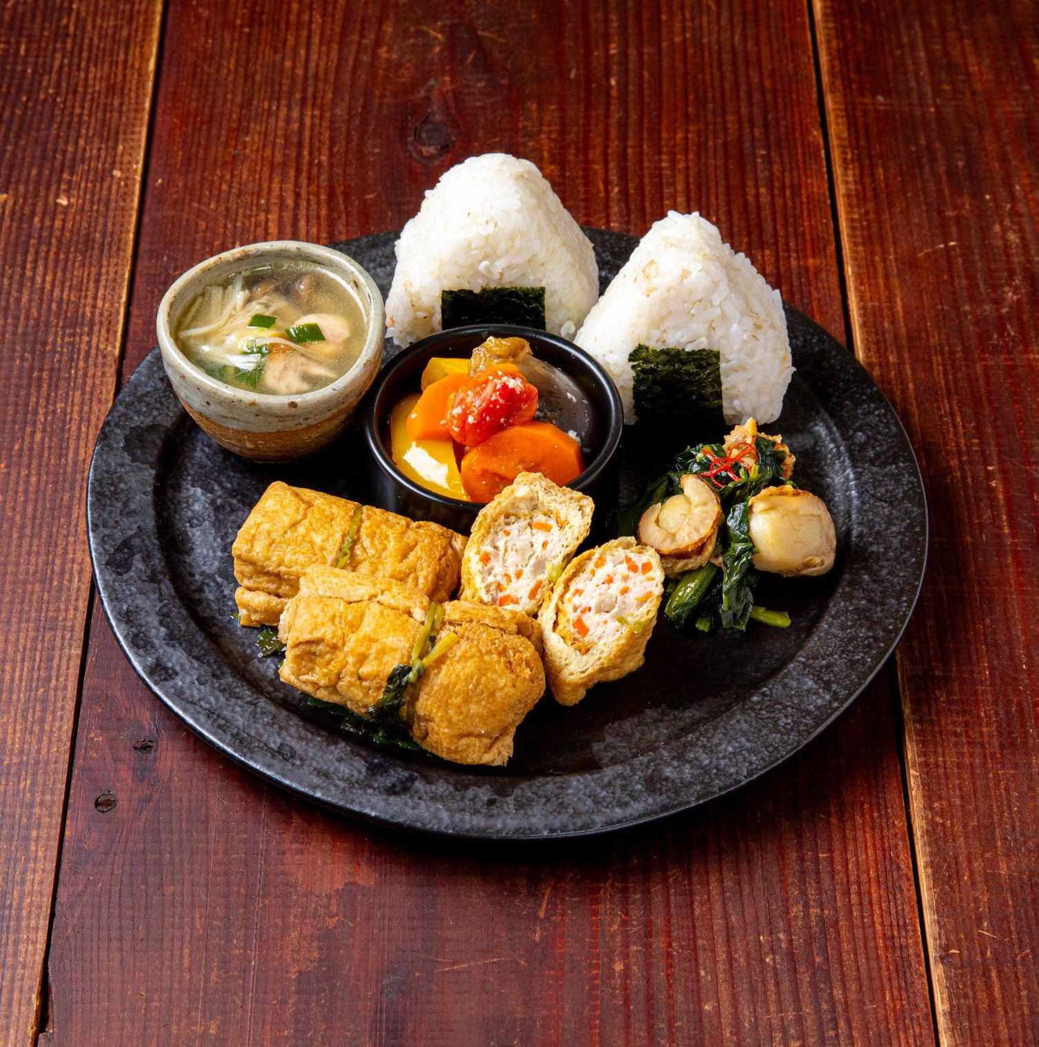 壬生の出汁巻き・京のおばんざいセット（京揚げ巻き定食）