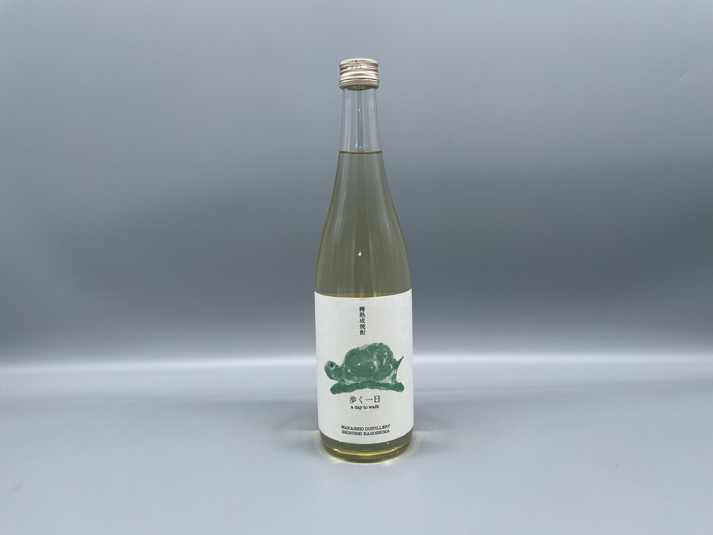 本格焼酎　歩く一日　樽熟成焼酎　33度　720ml