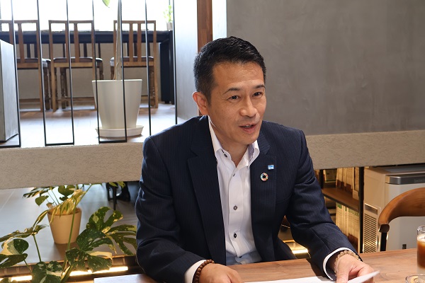 髙木専務　写真