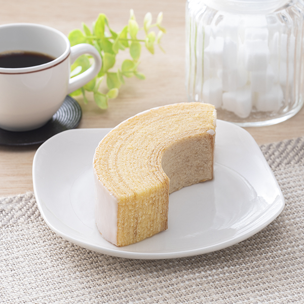 ファミリーマート　冷やして食べるしっとり食感のバウム（税込180円）引換券